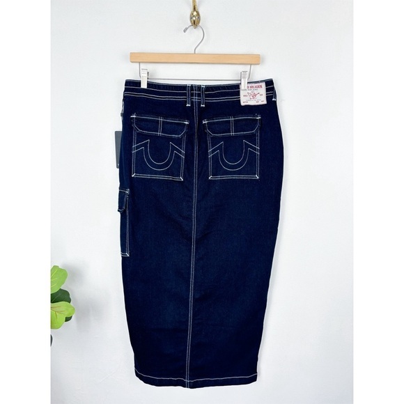 NWT True Religion Dark Wash Contrast Stitch Denim Cargo Slitted Maxi Skirt Sz 29 - Picture 2 of 10